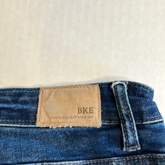3/$25 BKE Payton Universal Fit Mid Rise Tailored Bootcut Jean. Size 31x331/2 - Picture 6 of 14